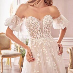 OFF WHITE/NUDE Sweetheart Neck Off Shoulder Wedding Dress ALA1014